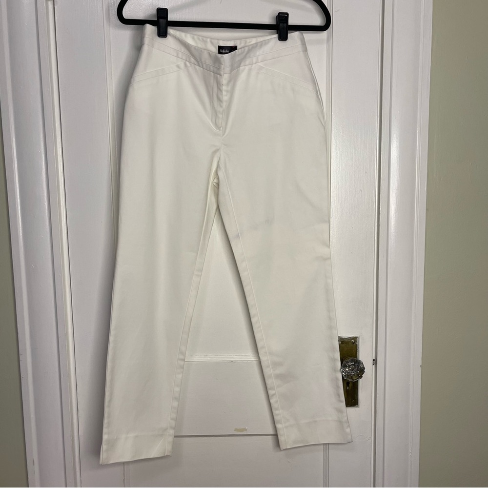 Cropped white pants